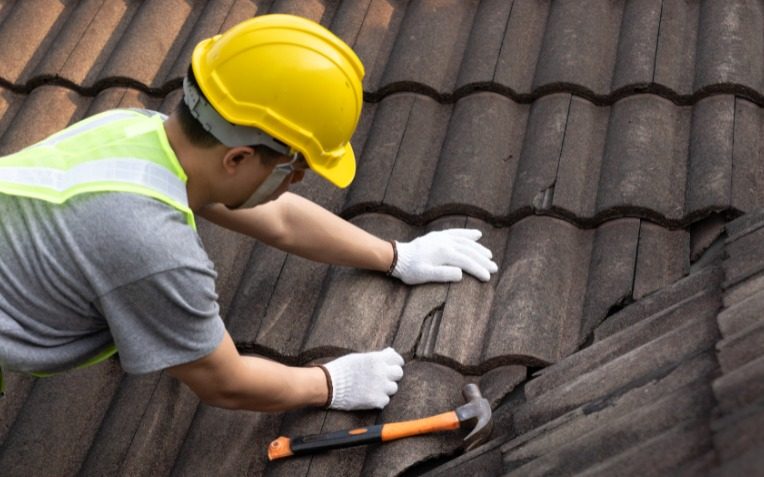 Hoe u uw dak goed en efficiënt kunt onderhouden
