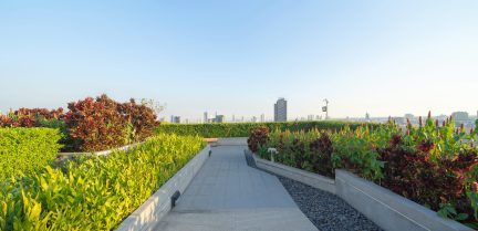 Sky,Garden,On,Private,Rooftop,Of,Condominium,Or,Hotel,,High