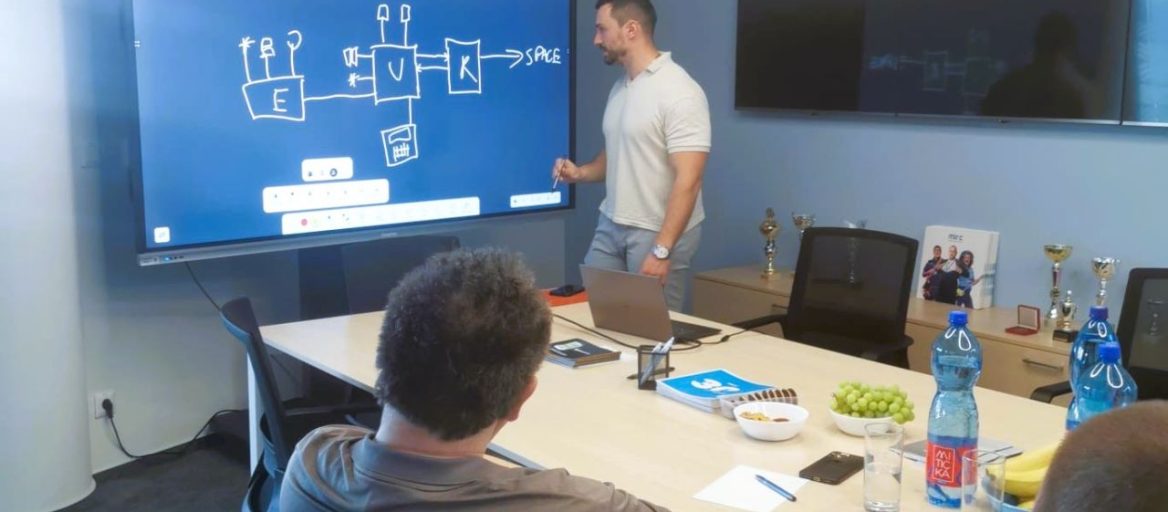 Technológie v praxi: Interné školenie o vzdialenom monitoringu v M2C Slovakia