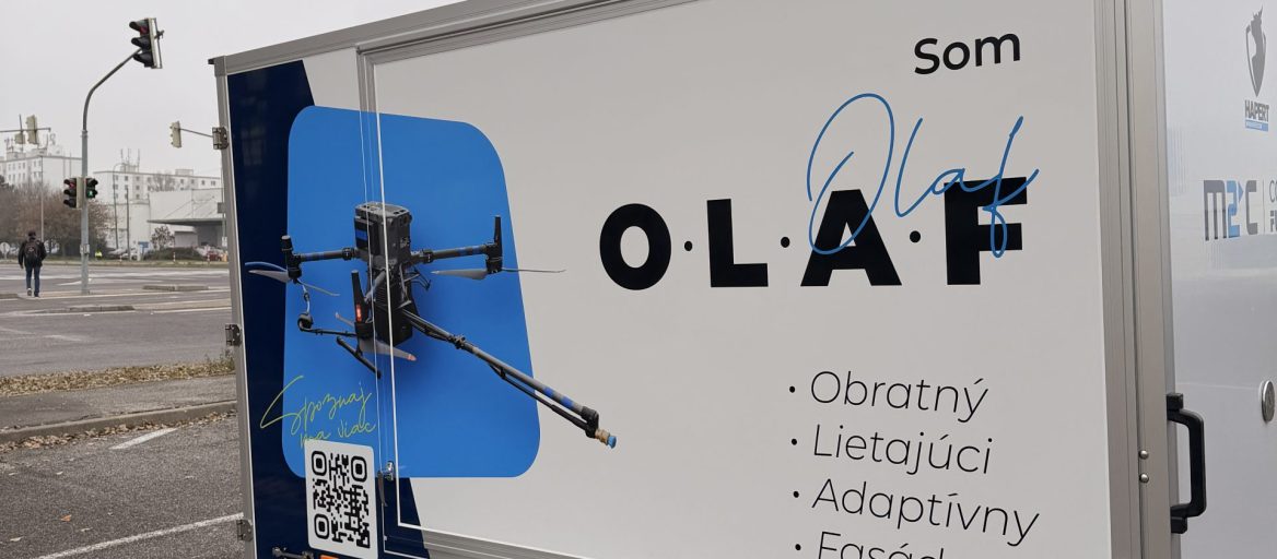 M2C Slovakia predstavuje nové polepy na transit a príves: Olaf je na cestách