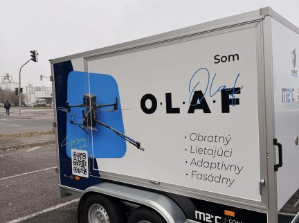 M2C Slovakia predstavuje nové polepy na transit a príves: Olaf je na cestách