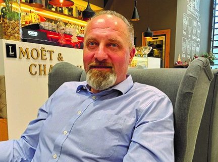 „Bezpečnost není o svalech, ale o hlavě,“ říká Roman Bašta